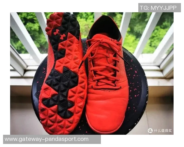 足球鞋保养必备撑鞋器让你的球鞋持久如新提升运动表现